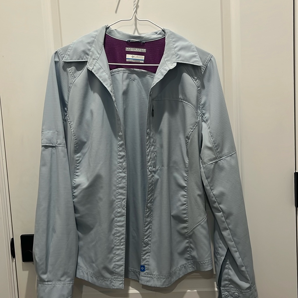Women’s Columbia Button Down